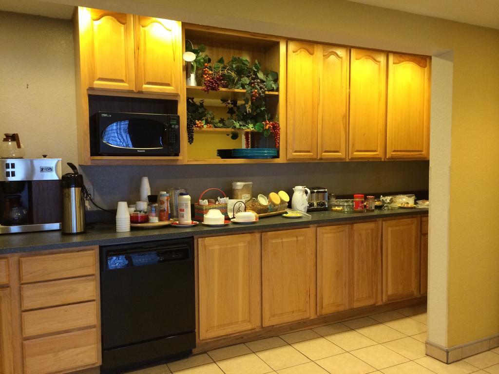 Americas Best Value Inn & Suites - Bluffton Eksteriør bilde