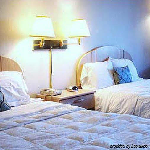 Americas Best Value Inn & Suites - Bluffton Rom bilde